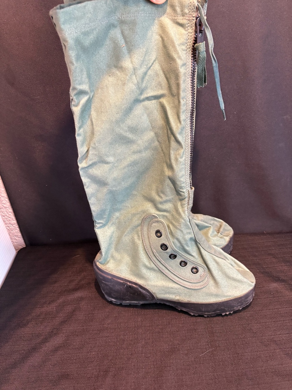 US Military N-1B MUKLUK BOOTS Snow Extreme Cold Weather Arctic Boots Size Medium